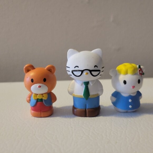 Hello Kitty Mini Figures and stickers - Picture 7 of 7
